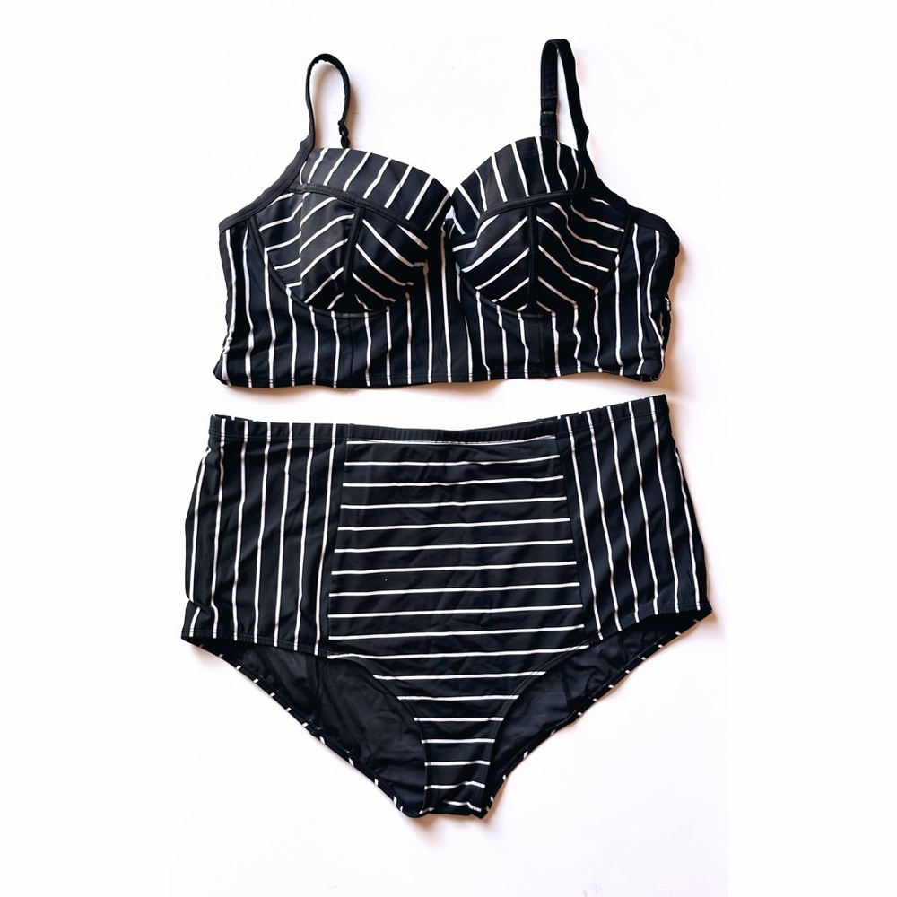 Torrid Plus Size 3 3X Black and White Striped Bikini Set Swim Suit - Picture 5 of 8
